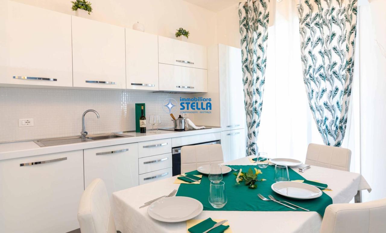 לידו די ג'סולו Condominio Sirene מראה חיצוני תמונה