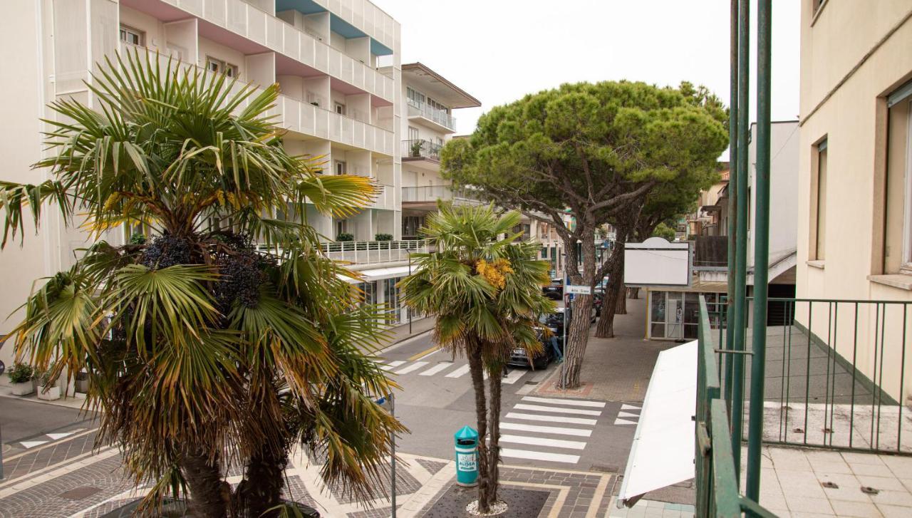 לידו די ג'סולו Condominio Sirene מראה חיצוני תמונה